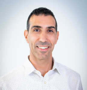 אבי שלג, Global Head of IT & RPA בחברת Caro Networks