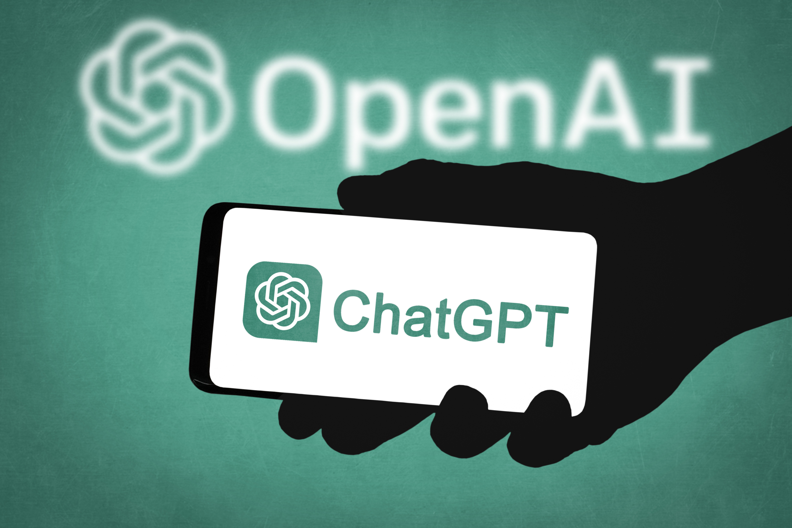 שלוש שנים אחרי שפרץ לחיינו: OpenAI חושפת את הנתונים של ChatGPT
