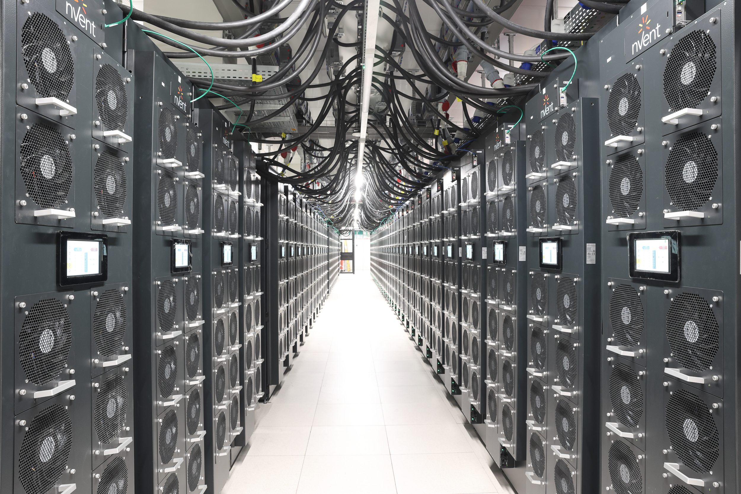 נביוס השיקה את את ה-AI Data Center הראשון בארץ, עם פריסת NVIDIA Blackwell