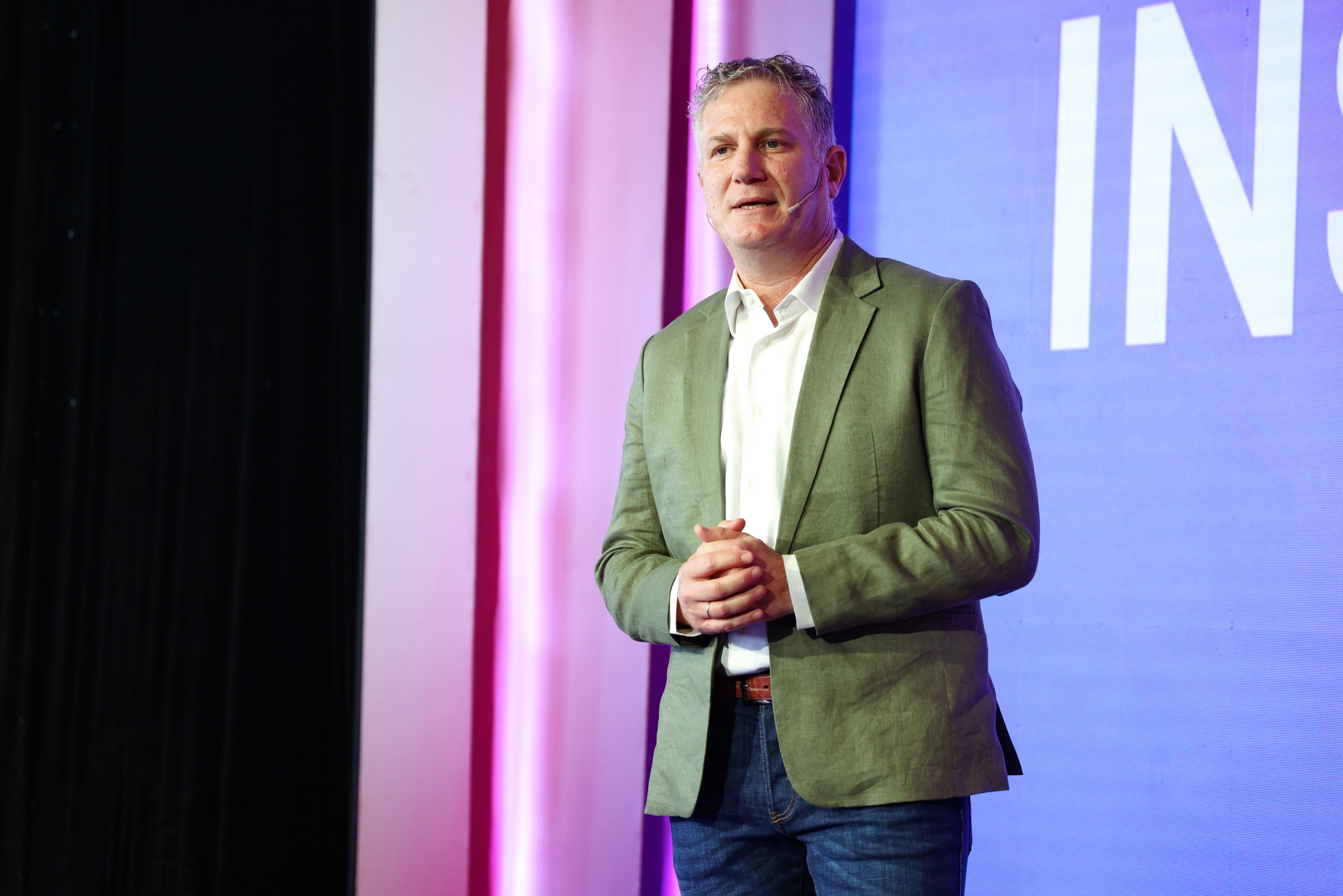 חברת NetApp הציגה יכולות חדשות לארגונים: זיהוי גניבת מידע ופתרונות אחסון לעומסי AI